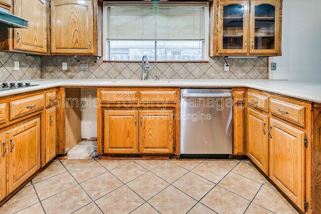 Building Photo - 11304 Ashford Dr