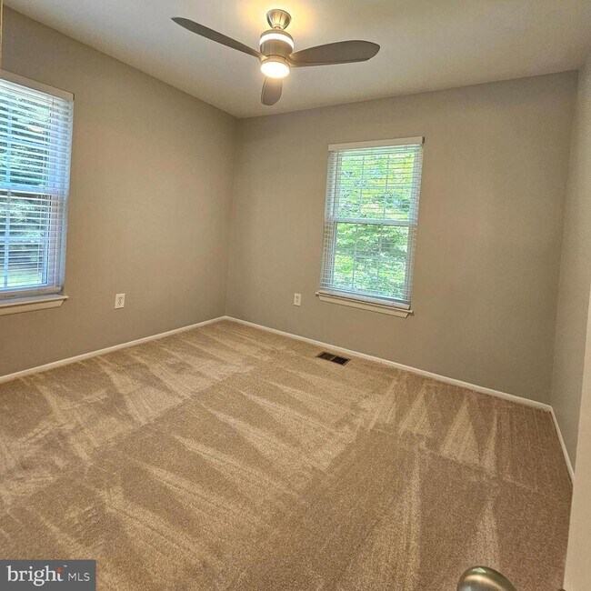 Building Photo - 6430 Shannon Station Ct