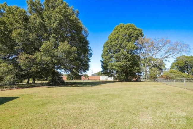 Building Photo - 107 Ervin St