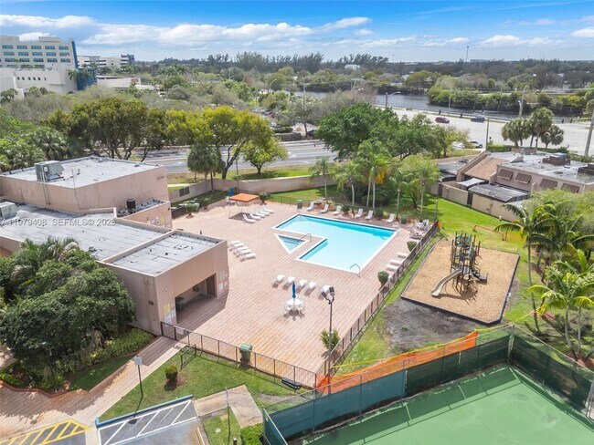 Building Photo - 1305 NW 122nd Terrace