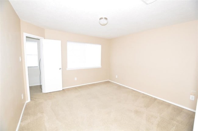 Building Photo - 9106 Serena Ln