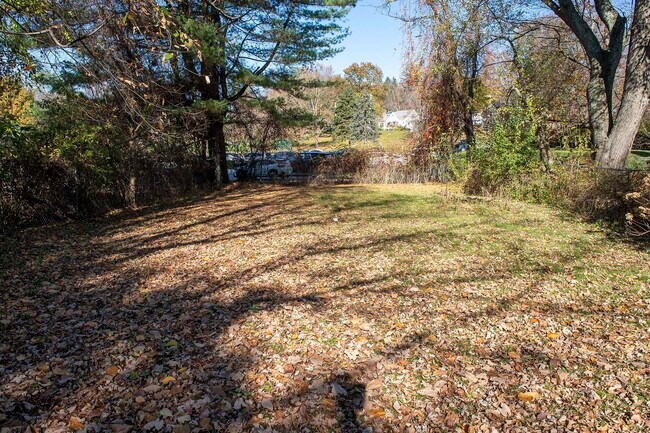 Building Photo - 39 MERRITT Ave