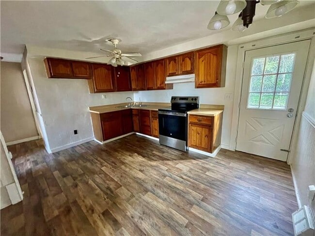 Building Photo - 2 bedroom 2 bath home in Glassport