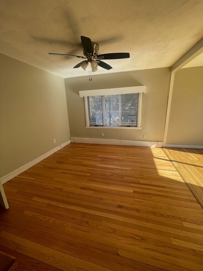 Building Photo - 296-298 Hurley Street