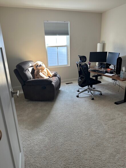 Building Photo - 7120 Iron Gall Ln