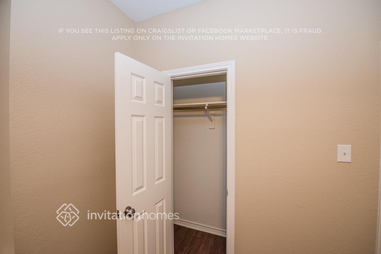 Building Photo - 1621 Churchill Ln