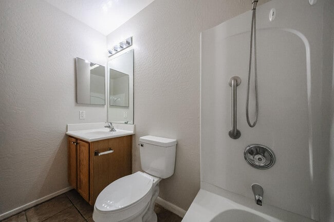 Building Photo - 16034 W Winchcomb Dr