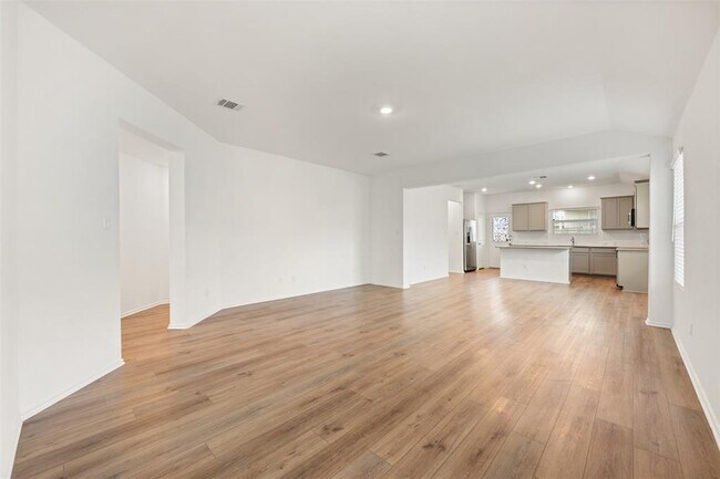 Building Photo - 148 Perfect World Lp