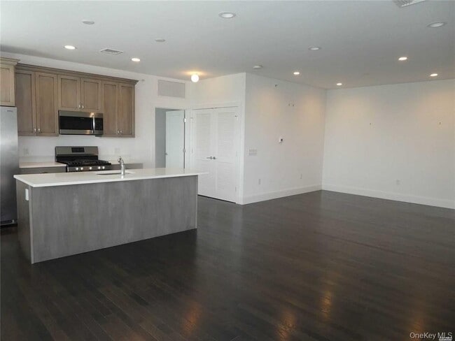 Building Photo - 237 Marina Pointe Dr