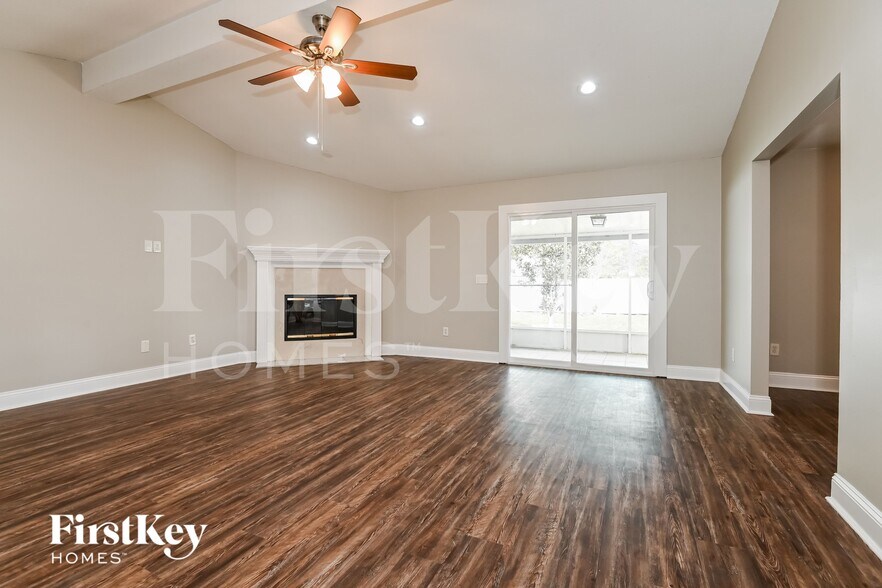 Building Photo - 12211 Rochford Ln