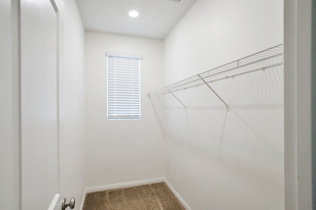 Building Photo - Beautiful 3 Bedroom Single Story West Vegas Home