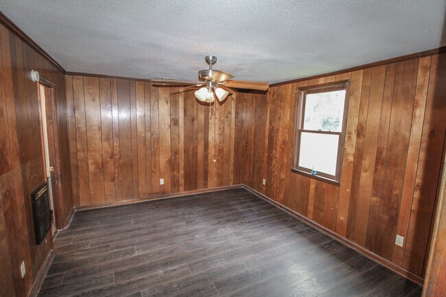 Building Photo - 6228 Rocky Ford Rd