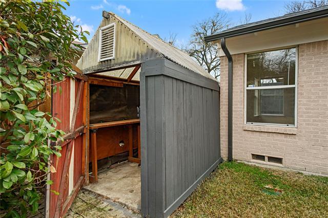 Building Photo - 3767 Manana Dr