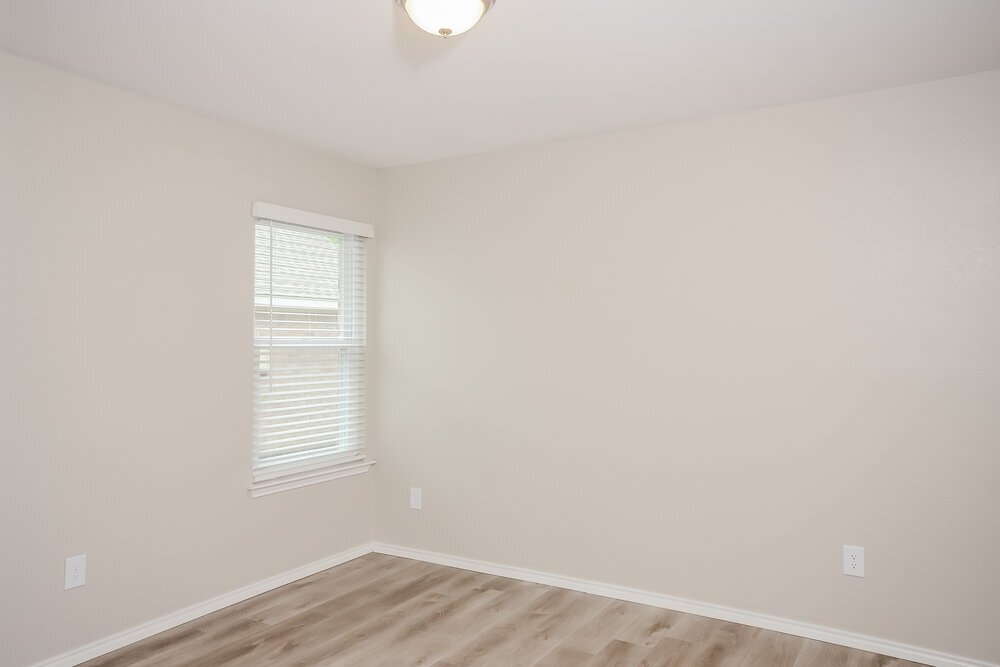 Building Photo - 104 S Rolling Meadow Dr