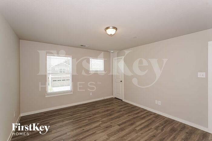Building Photo - 318 Niki Dr