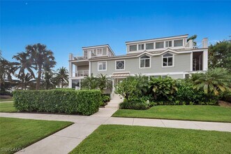 Building Photo - 180 6th Ave S