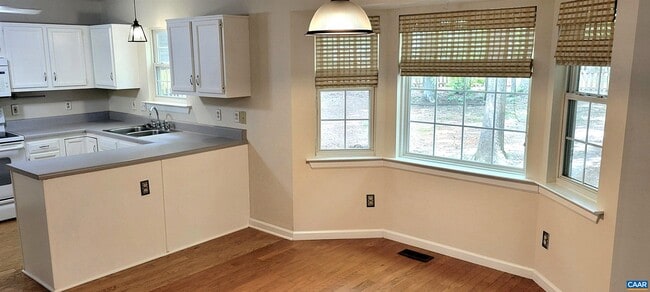 Building Photo - 21 Stonewall Rd