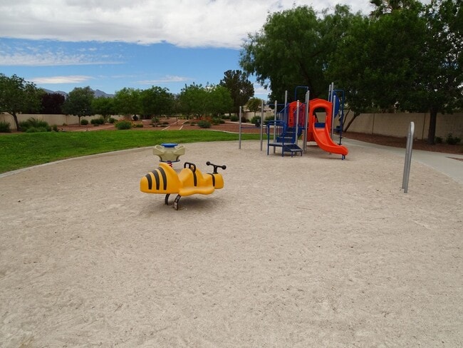 Building Photo - 3 Bedroom Single Story Northwest Vegas Home