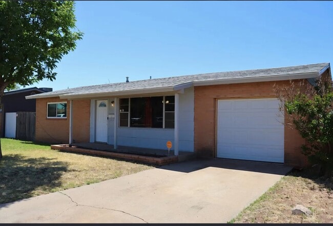 Building Photo - 4104 Melody Ln