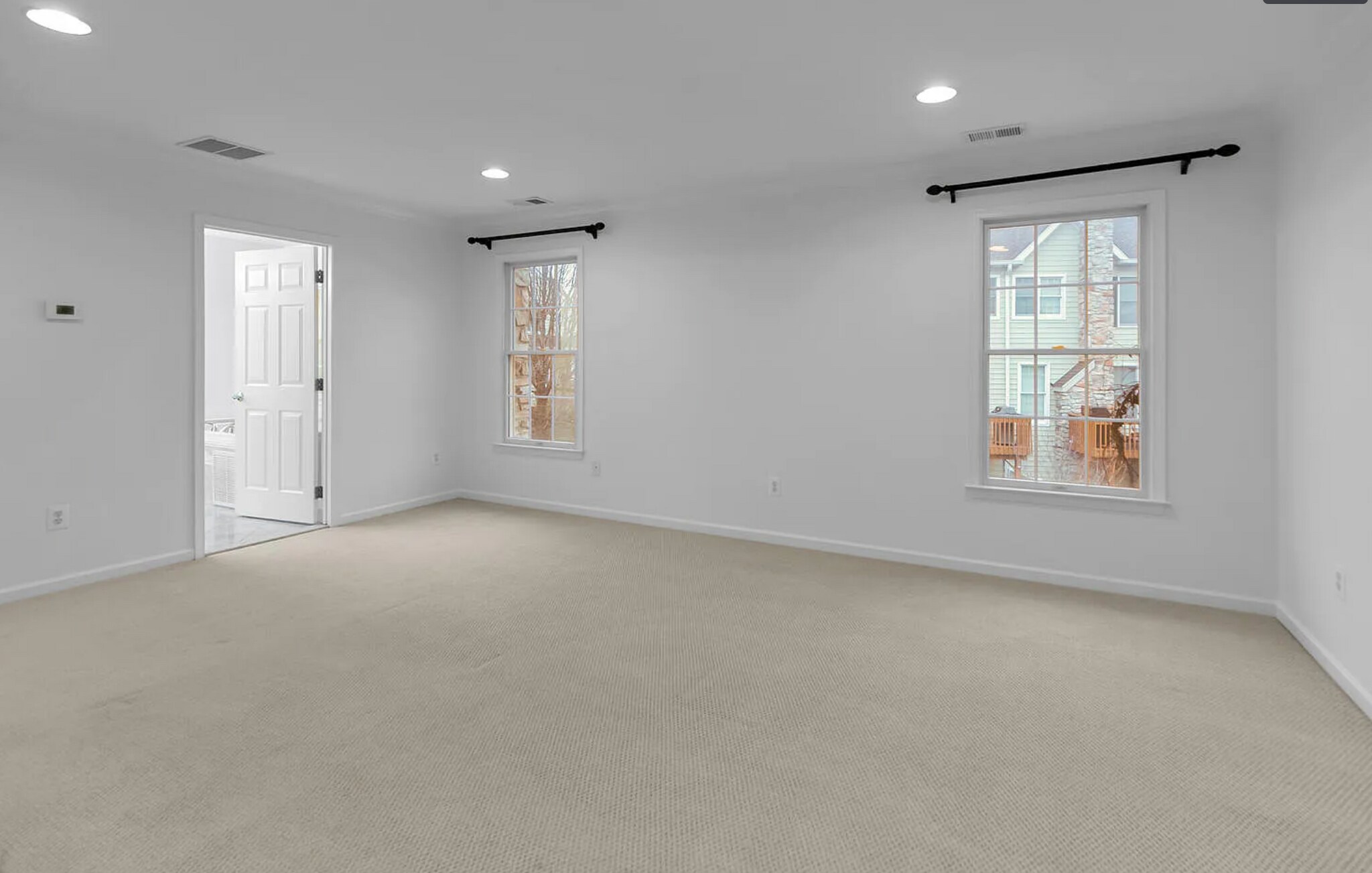 Building Photo - 7 Patriot Hill Dr