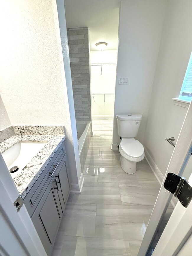 Building Photo - 3300 Bissonet Dr