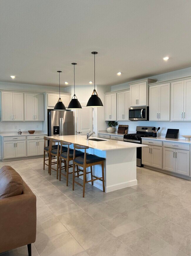 Building Photo - 14417 SW Ellison Dr