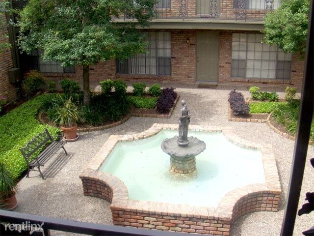 Building Photo - 2213 Fountain View Dr