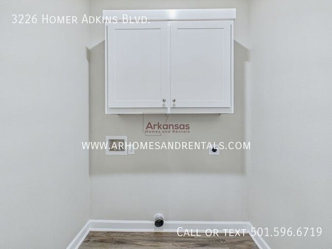 Building Photo - 3226 Homer Adkins Blvd