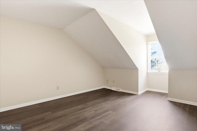 Building Photo - 1008 Orchard Dr