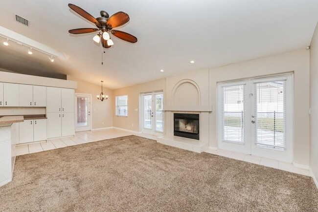 Building Photo - 19515 Lake Osceola Ln