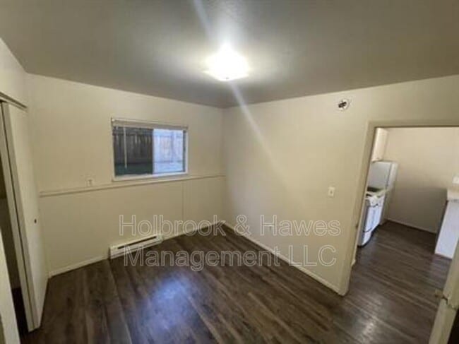 Building Photo - 225 N Sherwood St