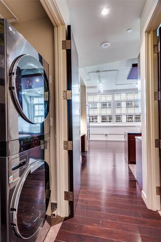 Building Photo - 2600 W 7th St