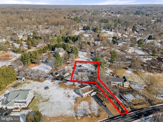 Building Photo - 10622 Runaway Ln