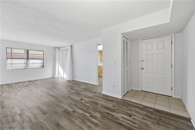 Building Photo - 6150 Whiskey Creek Dr