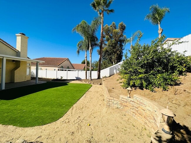 Building Photo - Coming Soon! 3 bedroom Murrieta home for L...