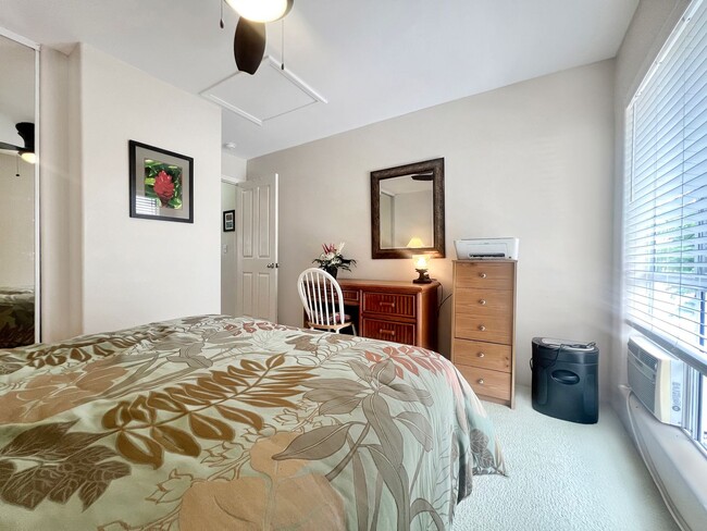 Building Photo - 2 Bedroom 2 Bathroom Fully Furnished secon...