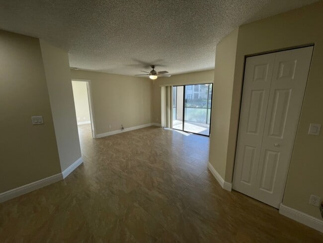 Building Photo - ANNUAL RENTAL - OASIS- 2 BED/2BATH