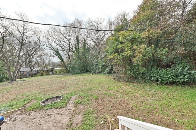 Building Photo - 302 E Hudson St