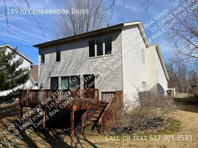 Building Photo - 16970 Cedarbrook Dr