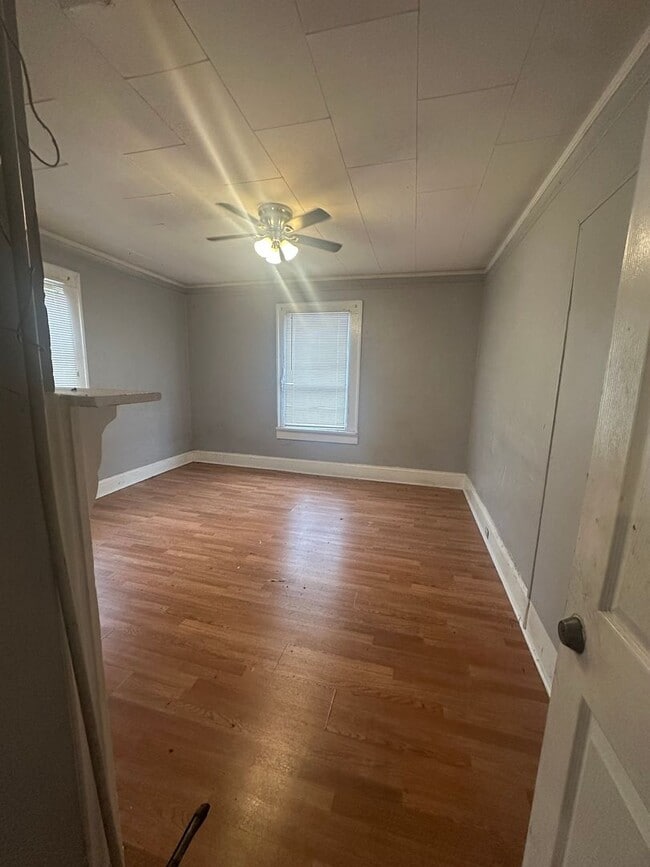 Building Photo - 536 Heard Ave