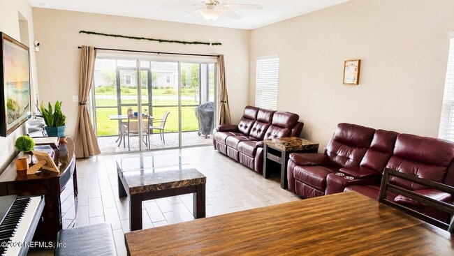 Building Photo - 3938 Bloomfield Ct