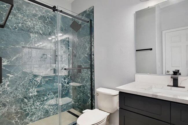 Building Photo - Stylish, Updated 3/2 Home in One of Millennia Park’s Gated Communities! Available Now!