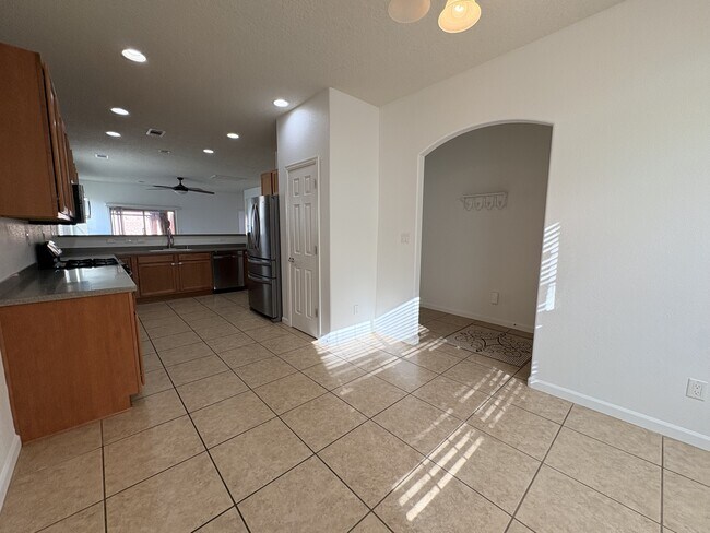 Building Photo - 4016 Loma Alta Ave NE