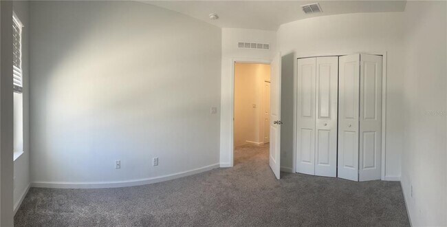 Building Photo - 2440 Skyline Lp