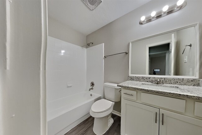 Building Photo - 15402 Misty Dawn Tr