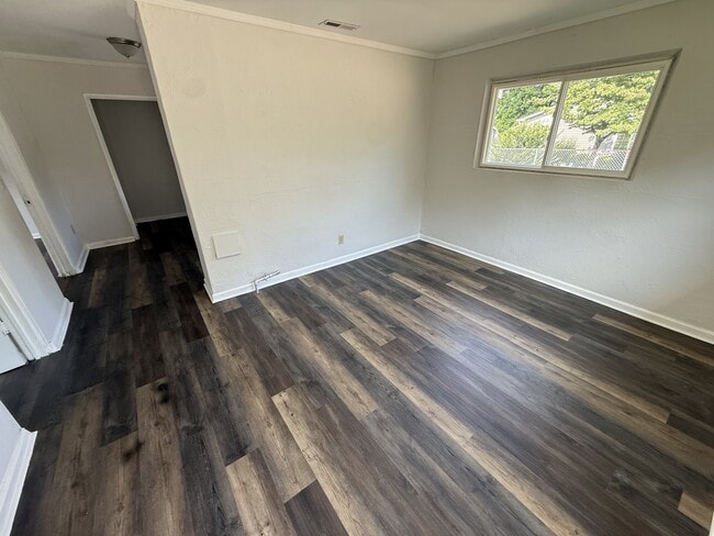 Building Photo - 1800 Carson Ave