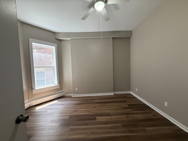 Building Photo - 1705 Sycamore St