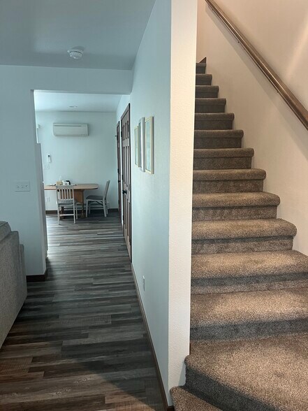 Entry/Stairs - 619 Wall St