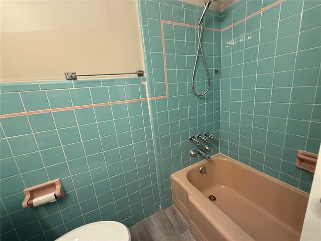 Building Photo - 3002 W Marlin Ave