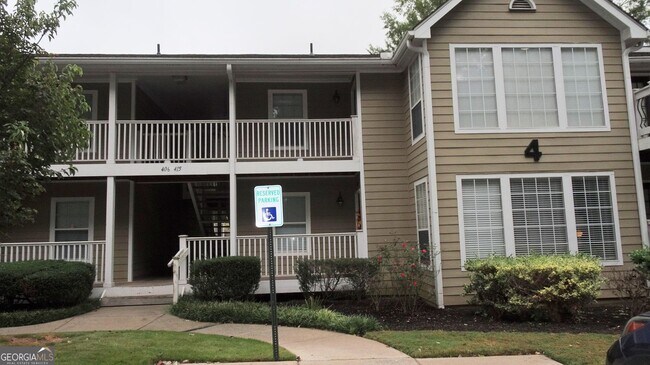 Building Photo - 407 Berkeley Woods Dr